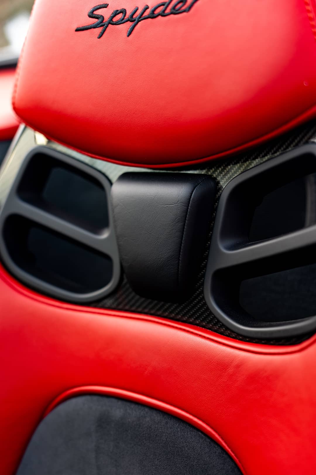 2016 Porsche Boxster Spyder — photo 39