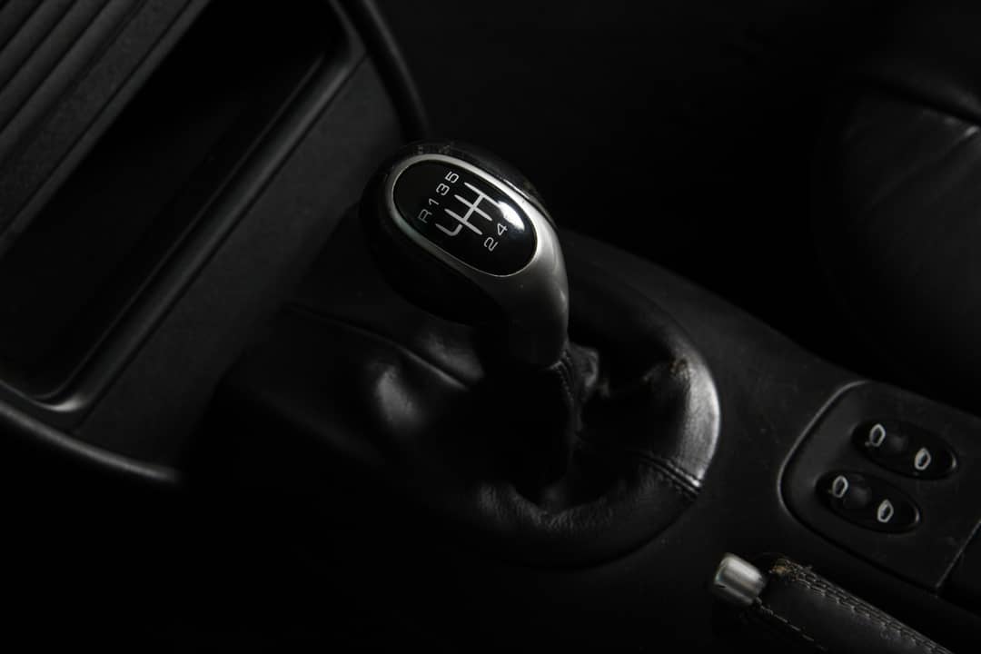 2000 Porsche 911 Carrera 4 — photo 7