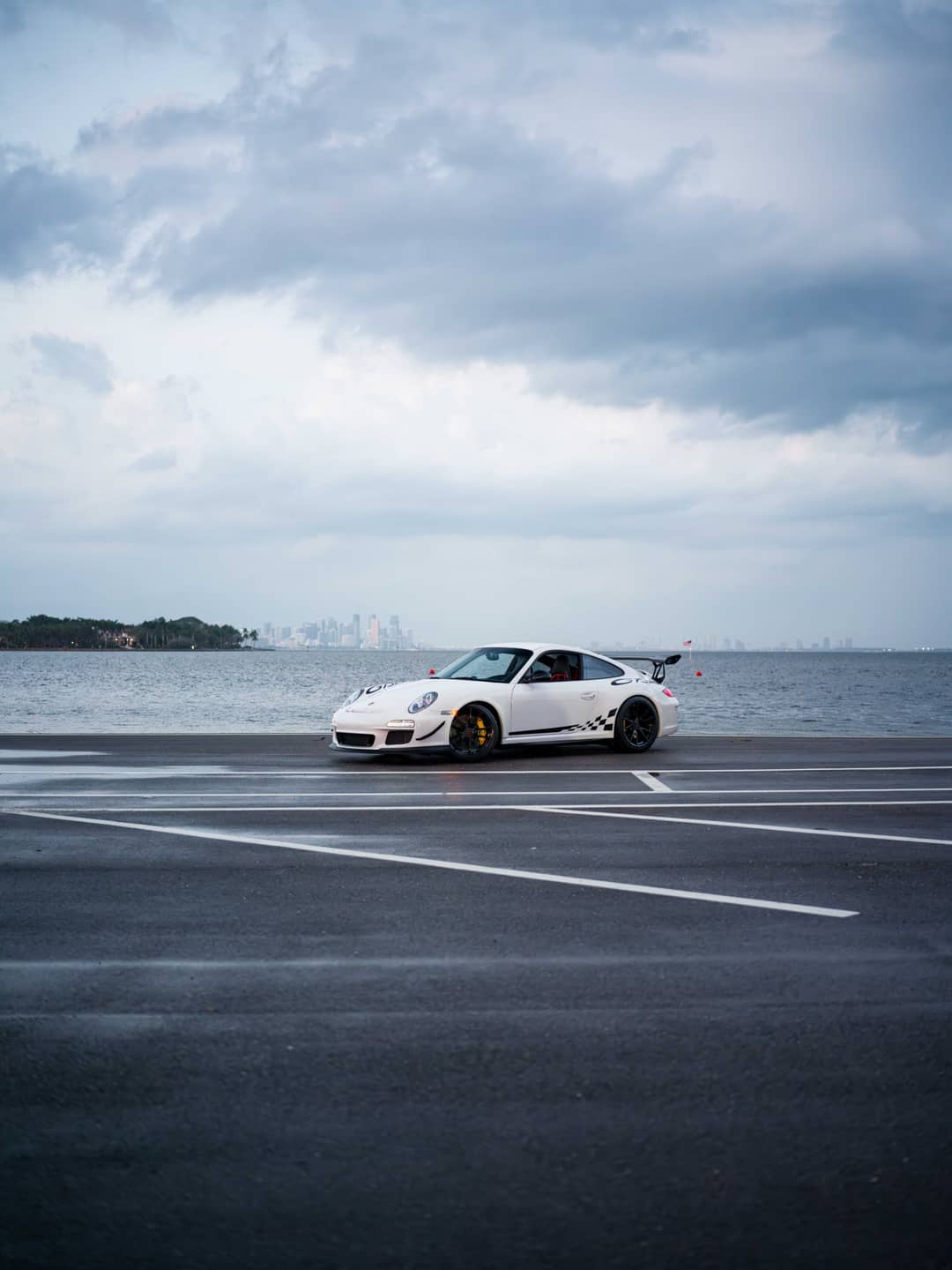 2010 Porsche 911 GT3 RS — photo 7