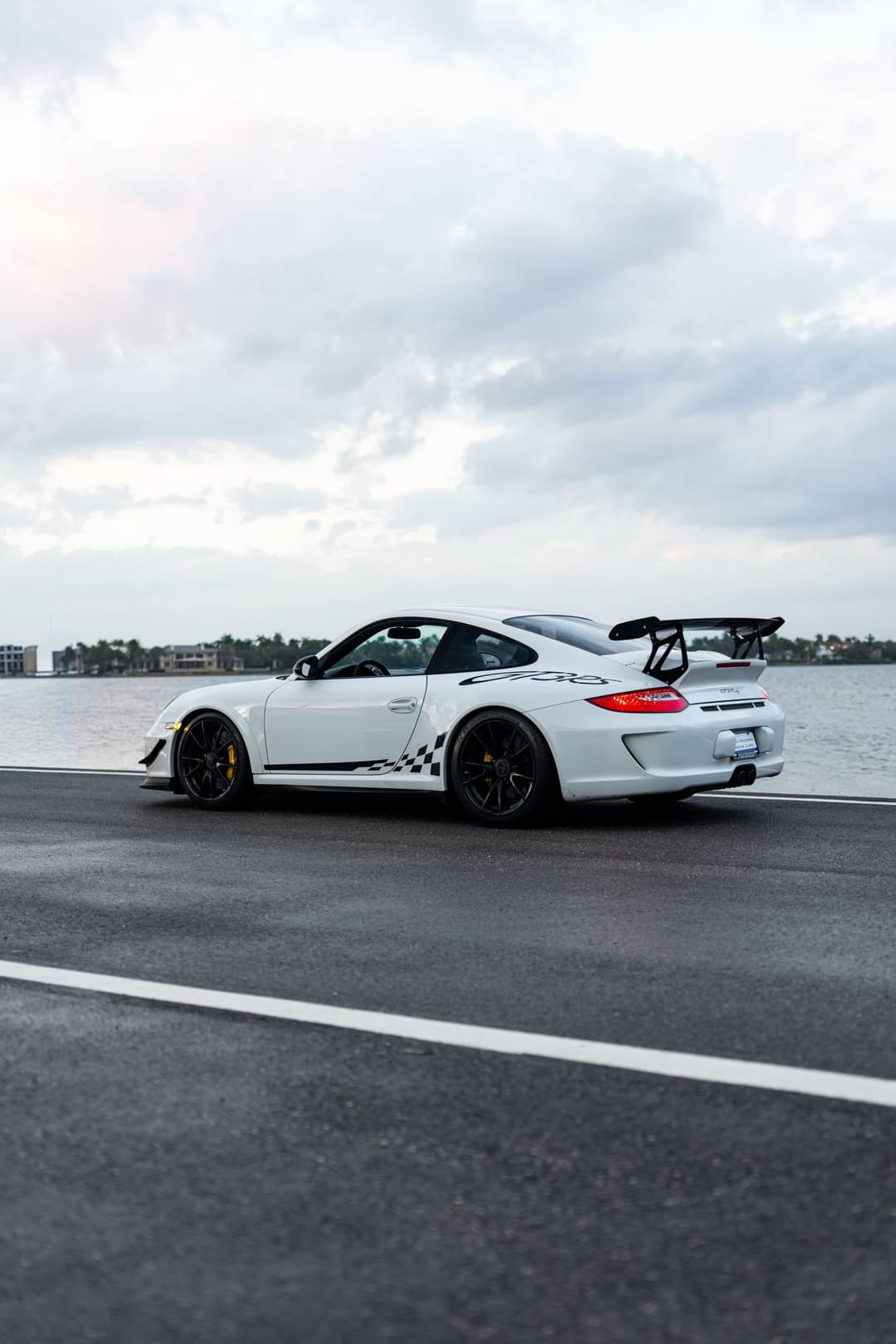 2010 Porsche 911 GT3 RS — photo 13