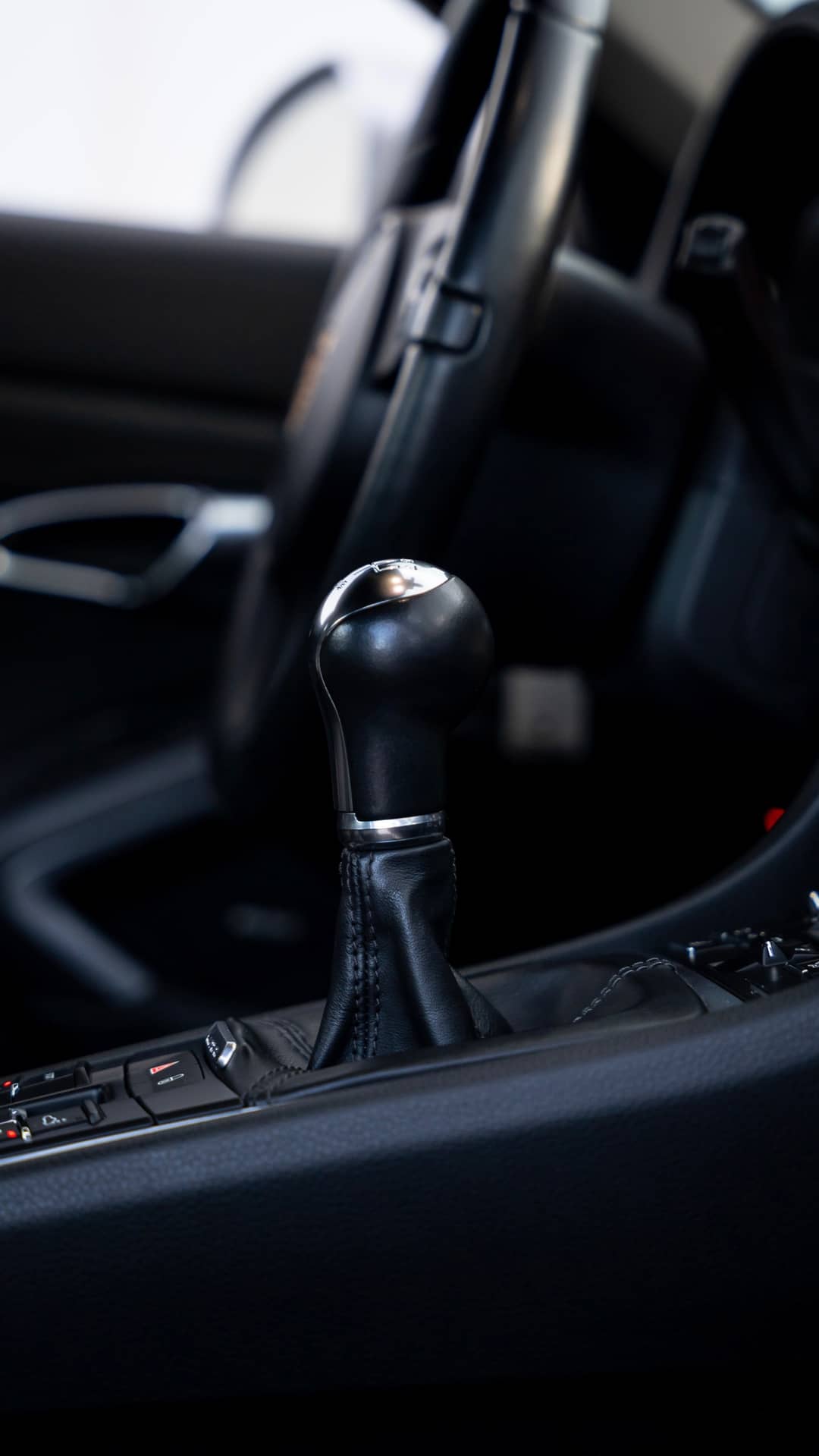 2013 Porsche 911 Carrera 4S — photo 23