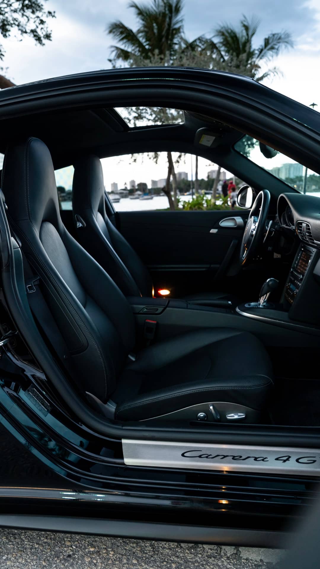 2012 Porsche 911 Carrera 4 GTS — photo 9
