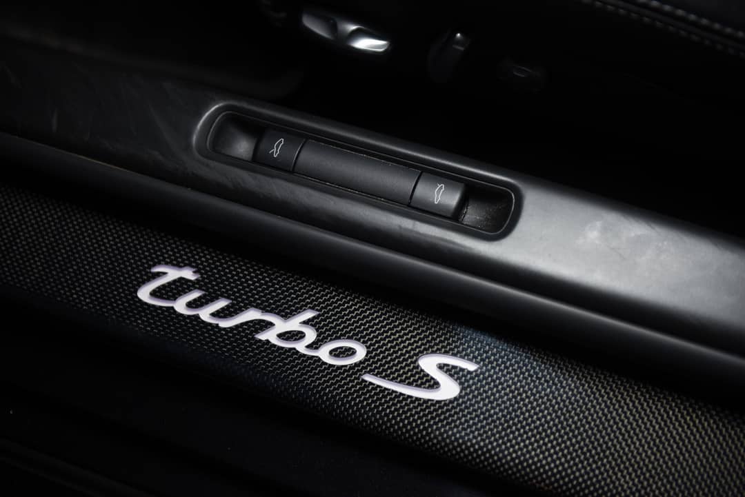 2012 Porsche 911 Turbo S — photo 40