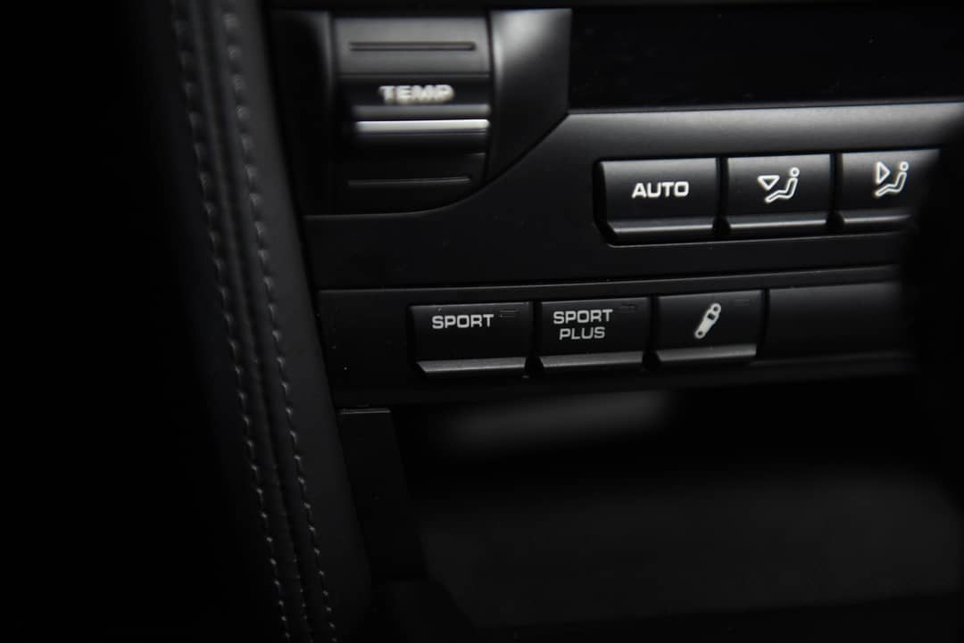 2012 Porsche 911 Turbo S — photo 42