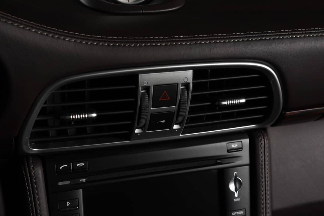 2011 Porsche 911 Turbo S — photo 20