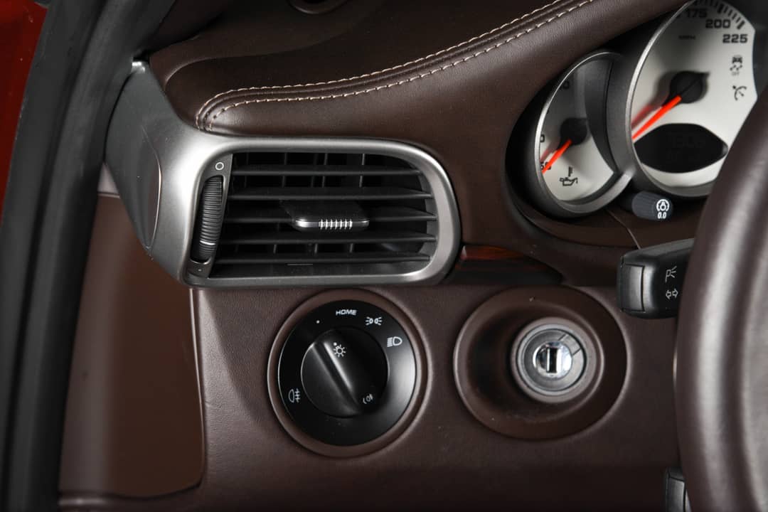 2011 Porsche 911 Turbo S — photo 24