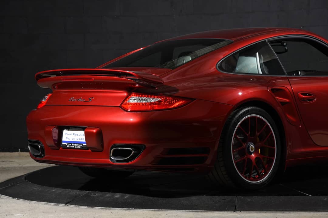 2011 Porsche 911 Turbo S — photo 38