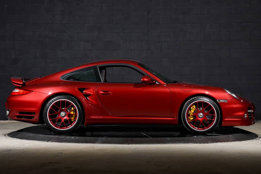 2011 Porsche 911 Turbo S — photo 39