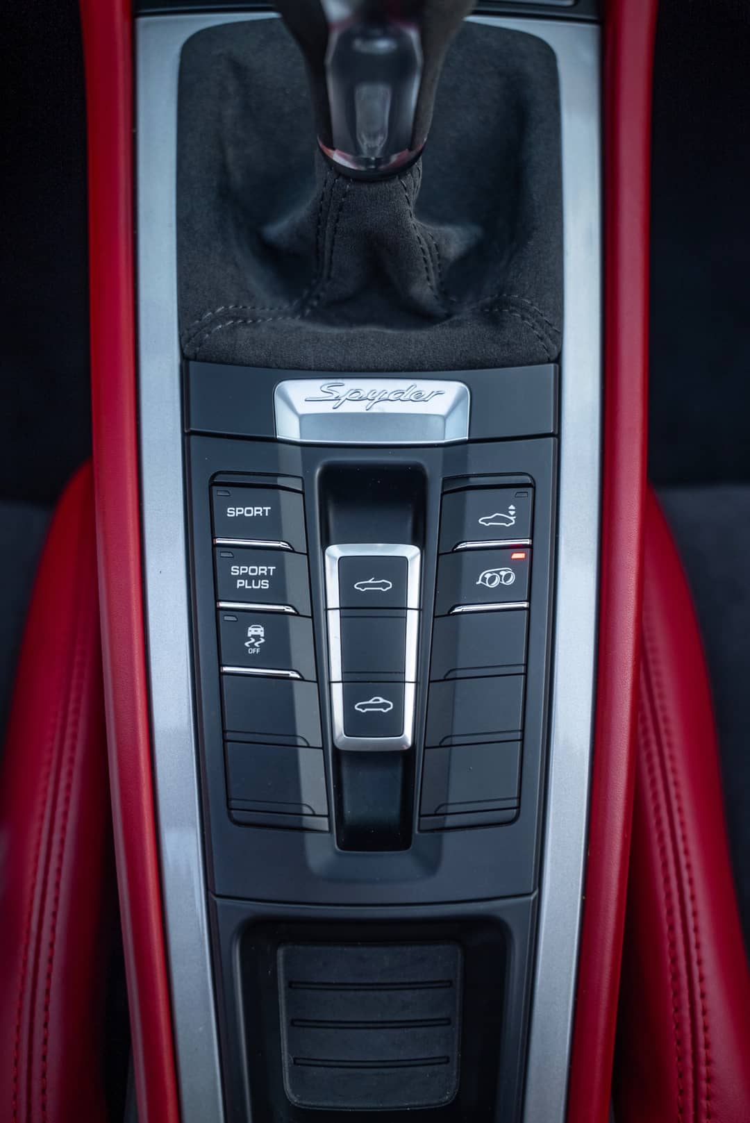2016 Porsche Boxster Spyder — photo 32