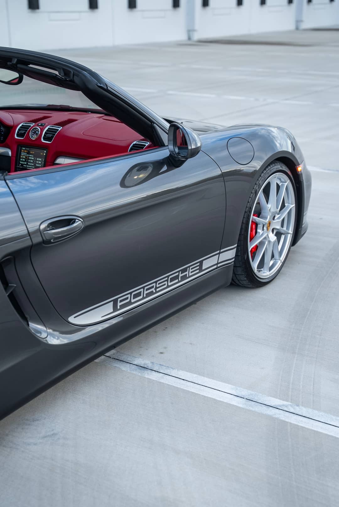 2016 Porsche Boxster Spyder — photo 42