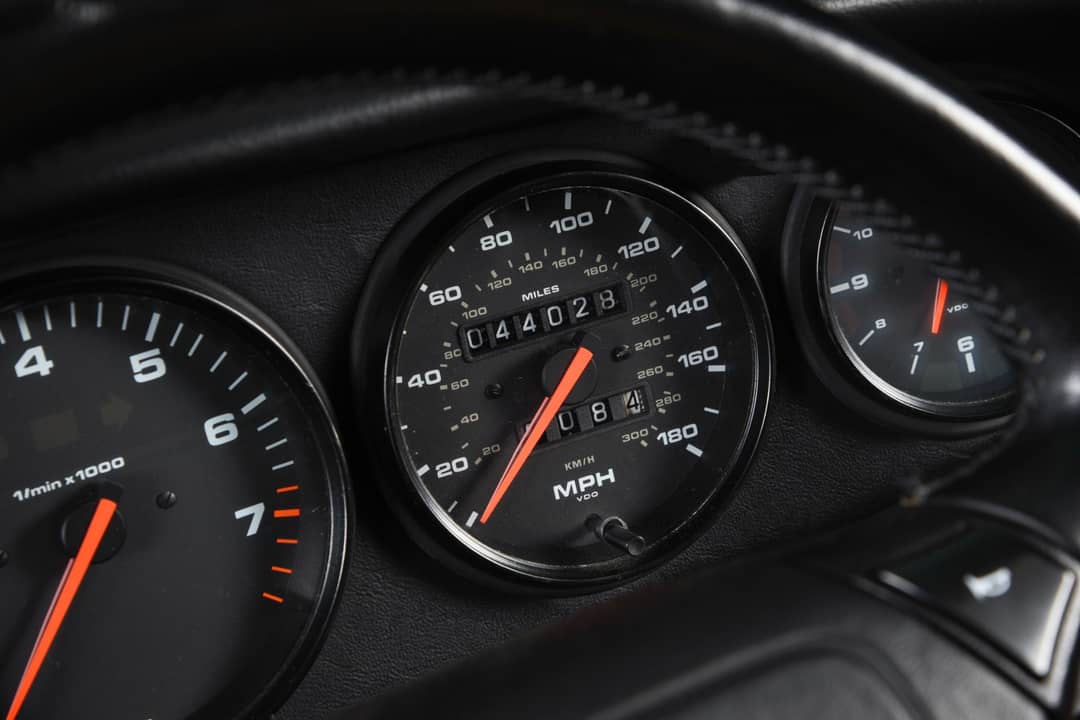 1991 Porsche 911 Carrera 2 — photo 18
