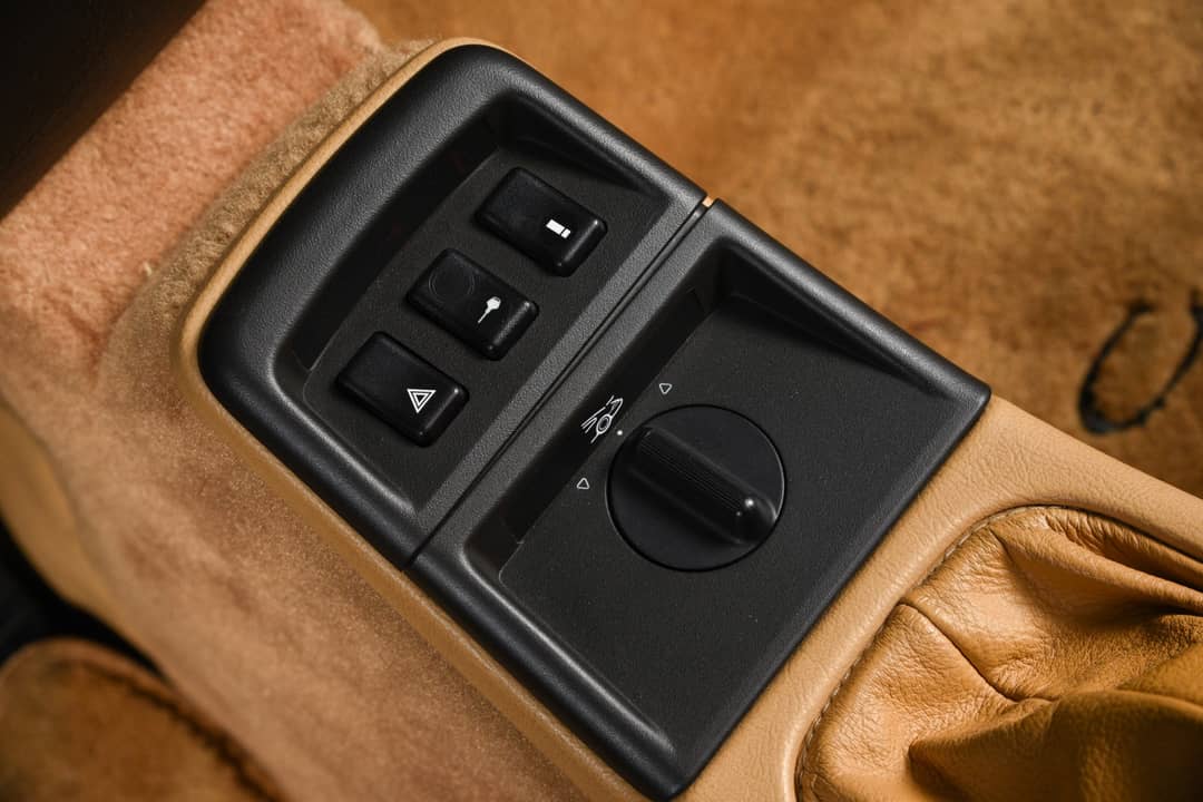 1991 Porsche 911 Carrera 2 — photo 20
