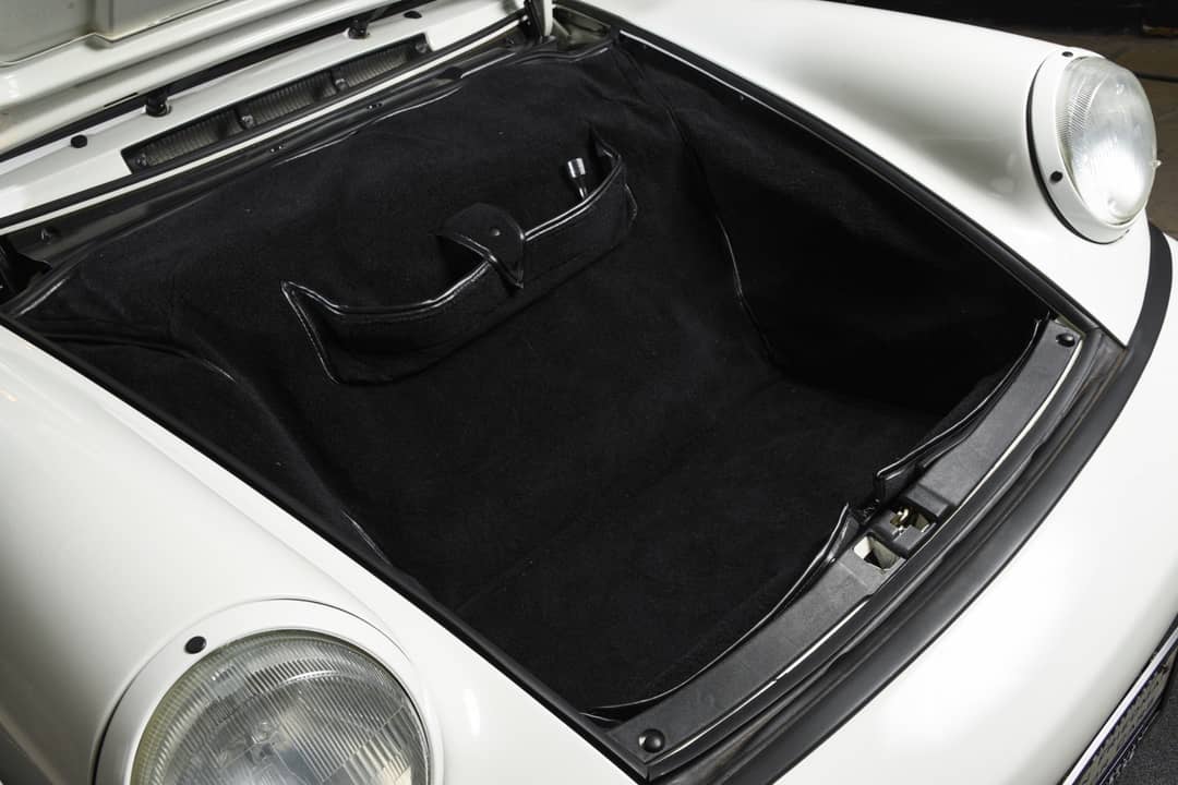 1991 Porsche 911 Carrera 2 — photo 29
