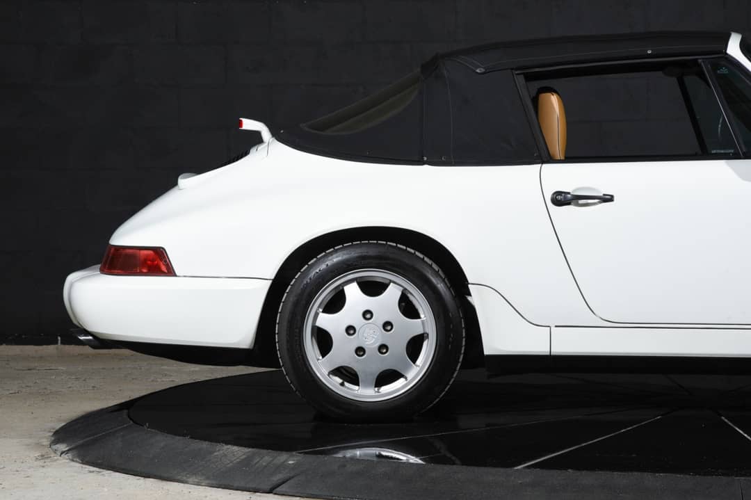 1991 Porsche 911 Carrera 2 — photo 31