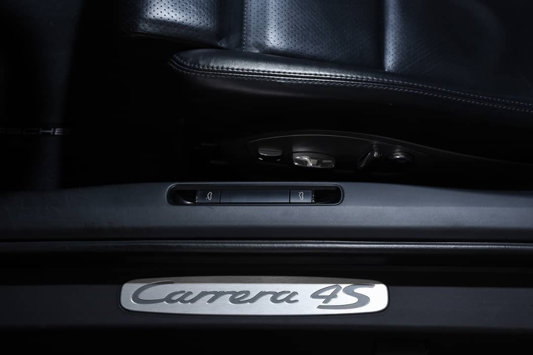 2013 Porsche 911 Carrera 4S — photo 17