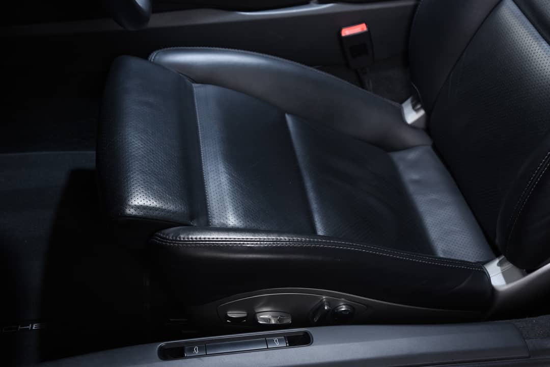 2013 Porsche 911 Carrera 4S — photo 18
