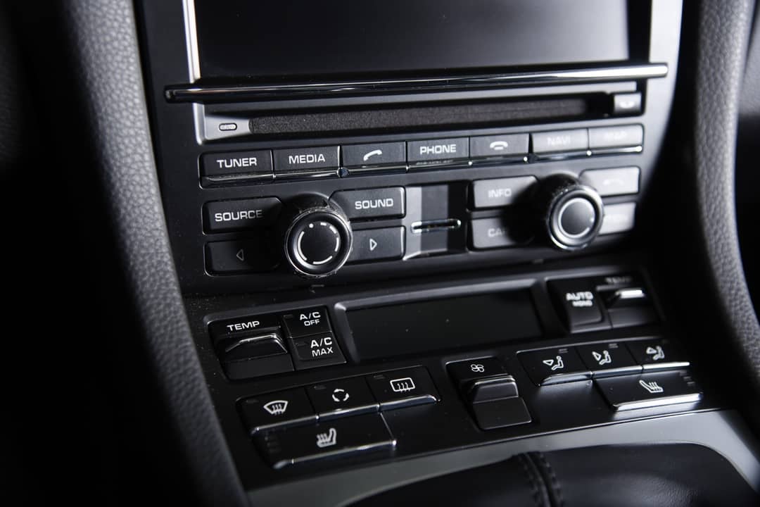 2013 Porsche 911 Carrera 4S — photo 22