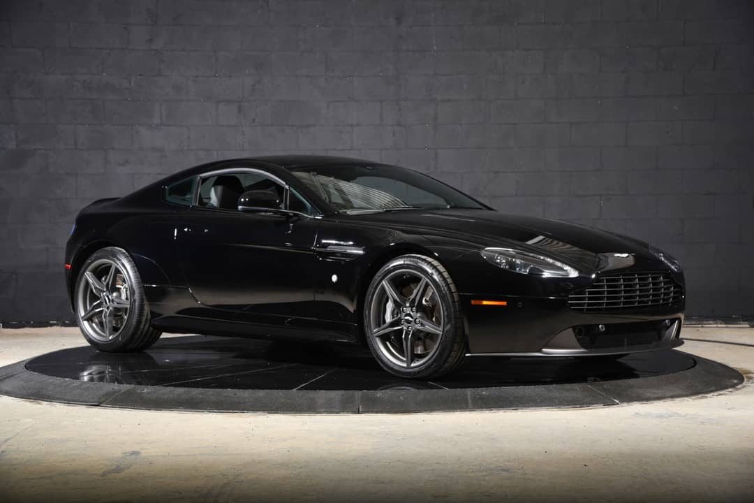 2015 Aston Martin V8 Vantage GT — photo 2
