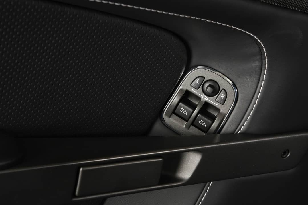2015 Aston Martin V8 Vantage GT — photo 14