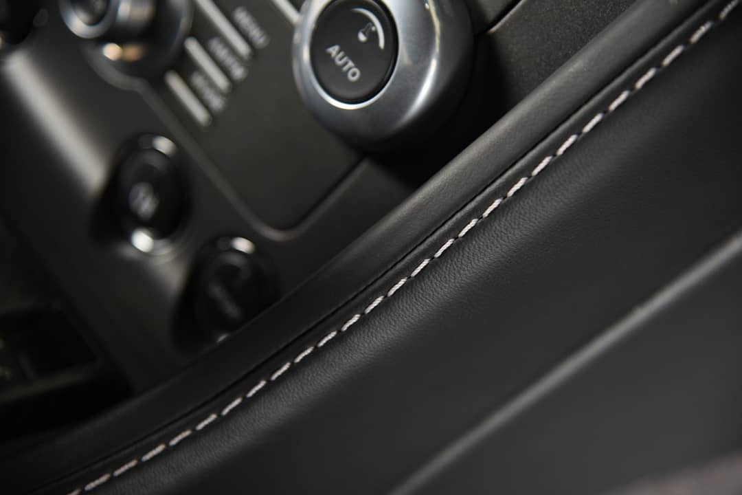 2015 Aston Martin V8 Vantage GT — photo 21