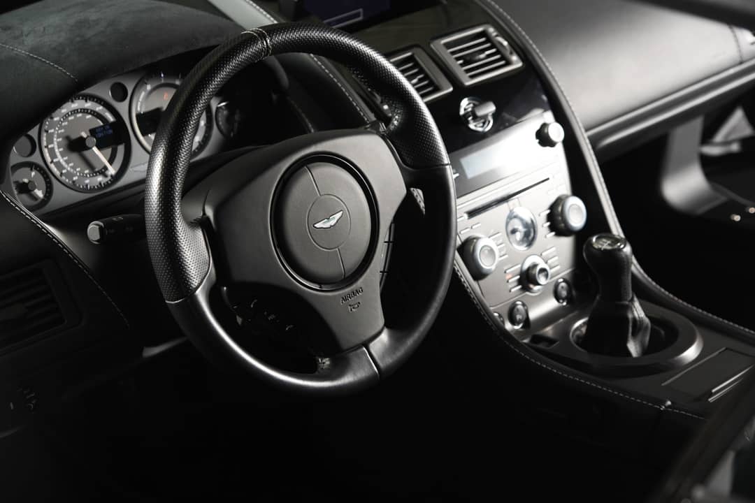 2015 Aston Martin V8 Vantage GT — photo 7