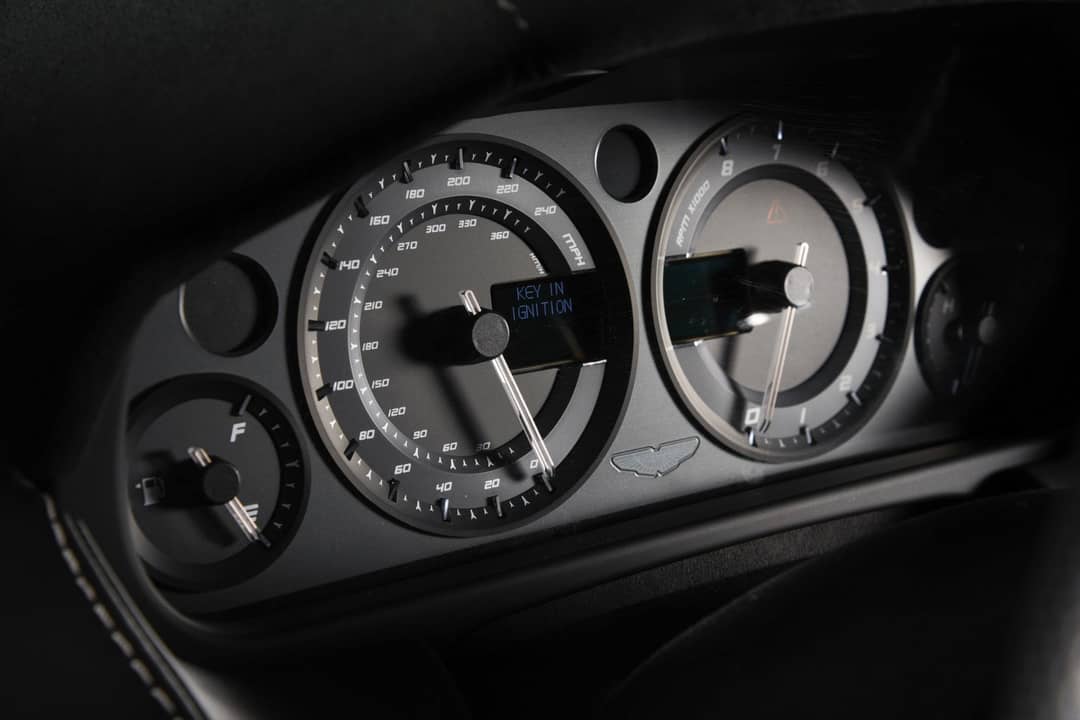 2015 Aston Martin V8 Vantage GT — photo 8