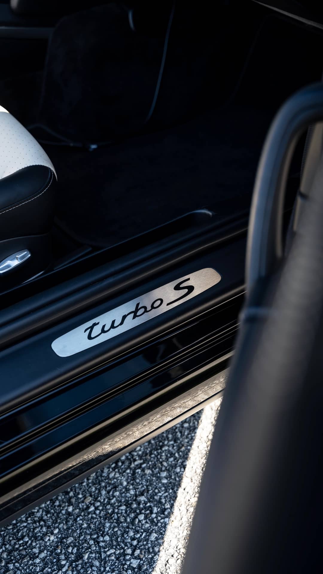 2011 Porsche 911 Turbo S — photo 17