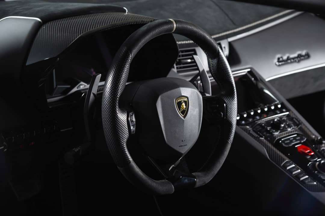 2019 Lamborghini Aventador SVJ — photo 19