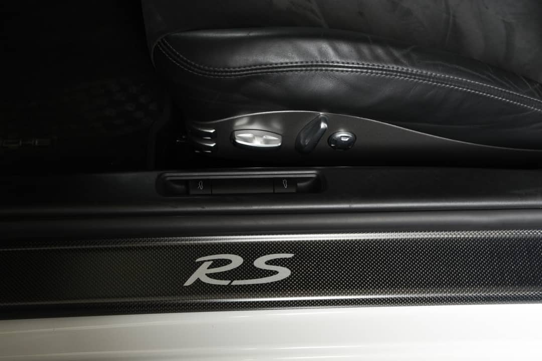 2011 Porsche 911 GT2 RS — photo 26