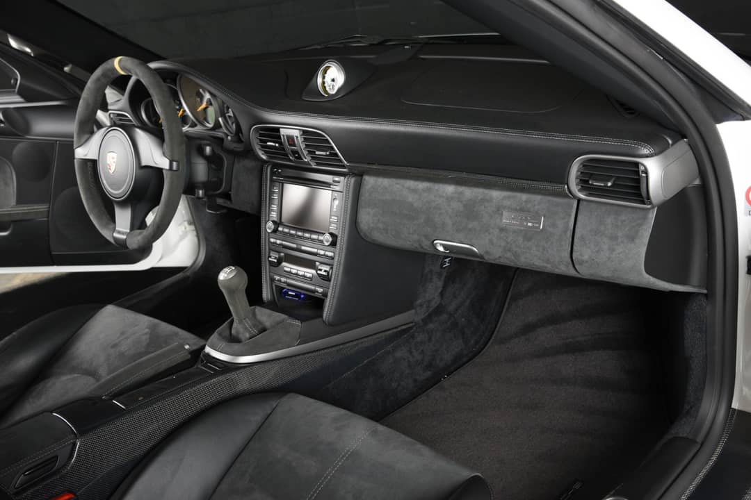 2011 Porsche 911 GT2 RS — photo 41