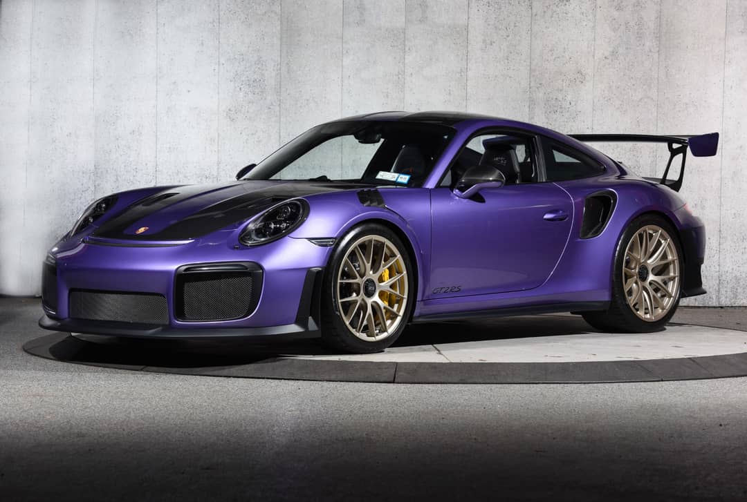 2018 Porsche 911 GT2 RS — photo 2