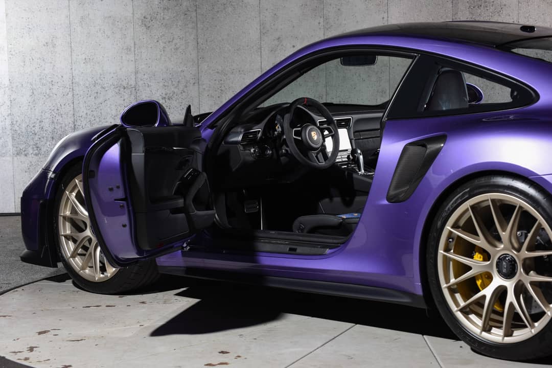 2018 Porsche 911 GT2 RS — photo 15