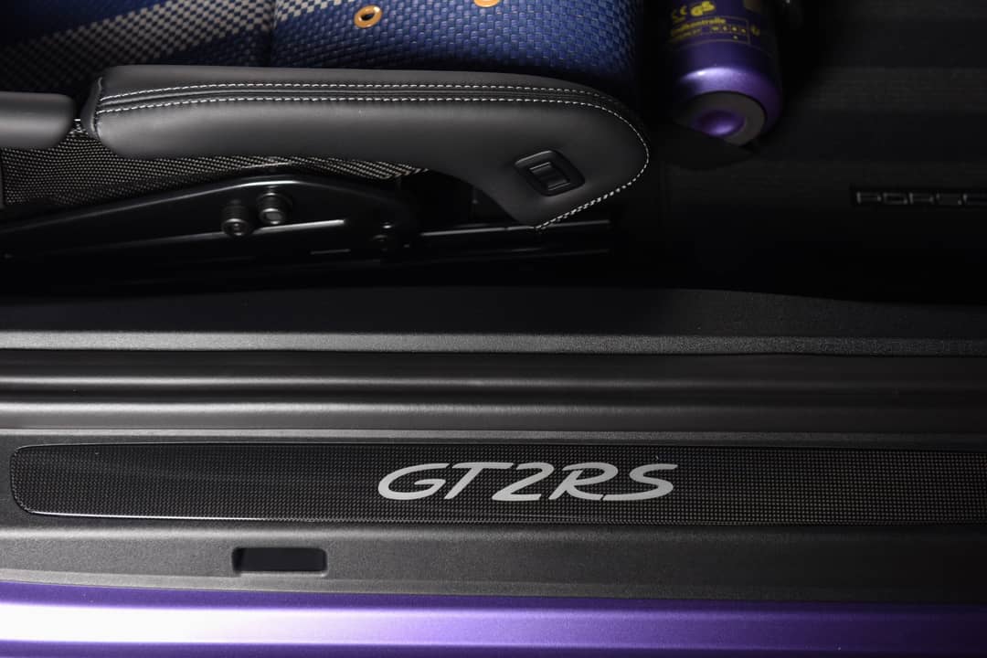 2018 Porsche 911 GT2 RS — photo 31