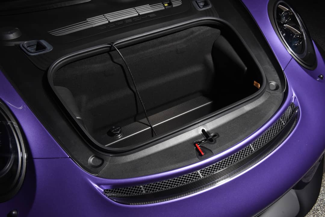 2018 Porsche 911 GT2 RS — photo 36