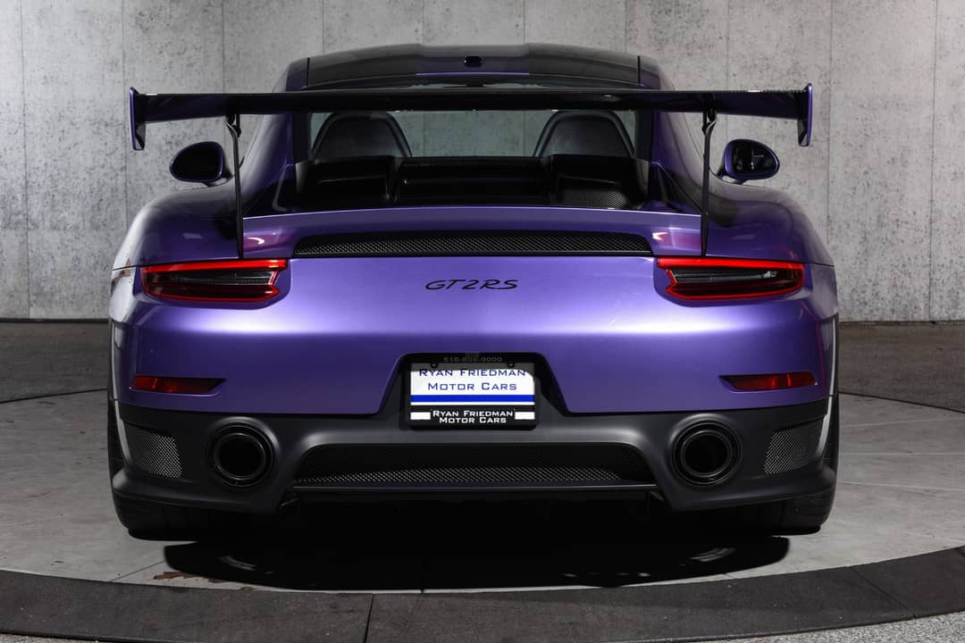 2018 Porsche 911 GT2 RS — photo 9