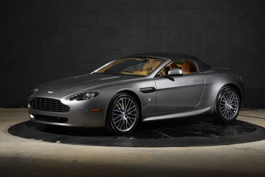 2011 Aston Martin V8 Vantage Roadster — photo 12