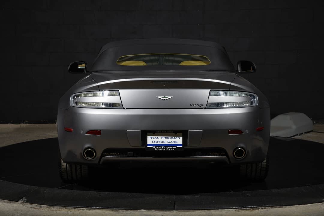 2011 Aston Martin V8 Vantage Roadster — photo 15