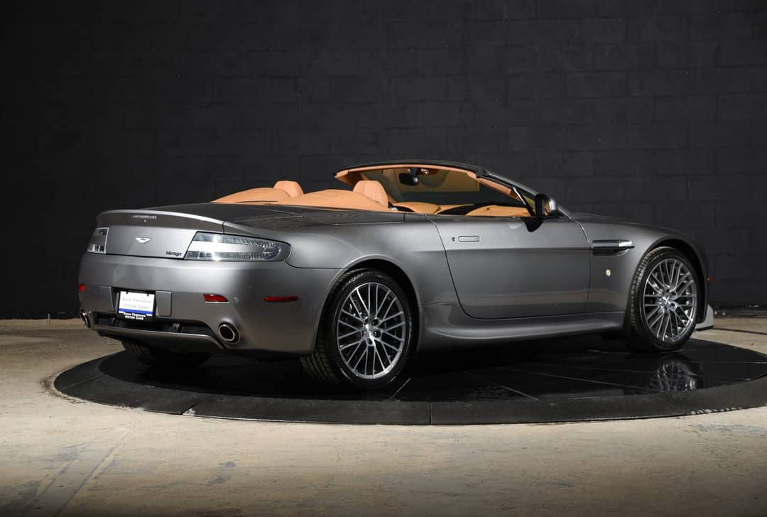 2011 Aston Martin V8 Vantage Roadster — photo 3