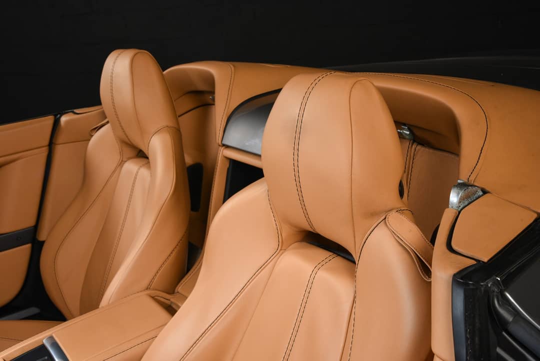 2011 Aston Martin V8 Vantage Roadster — photo 20