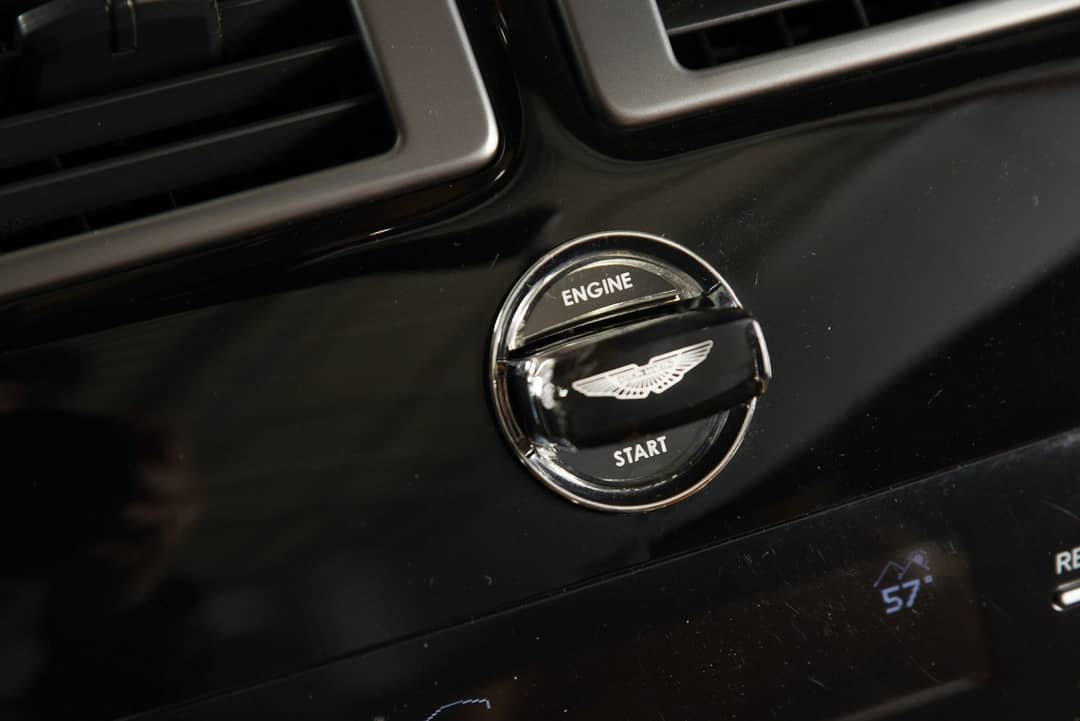 2011 Aston Martin V8 Vantage Roadster — photo 26