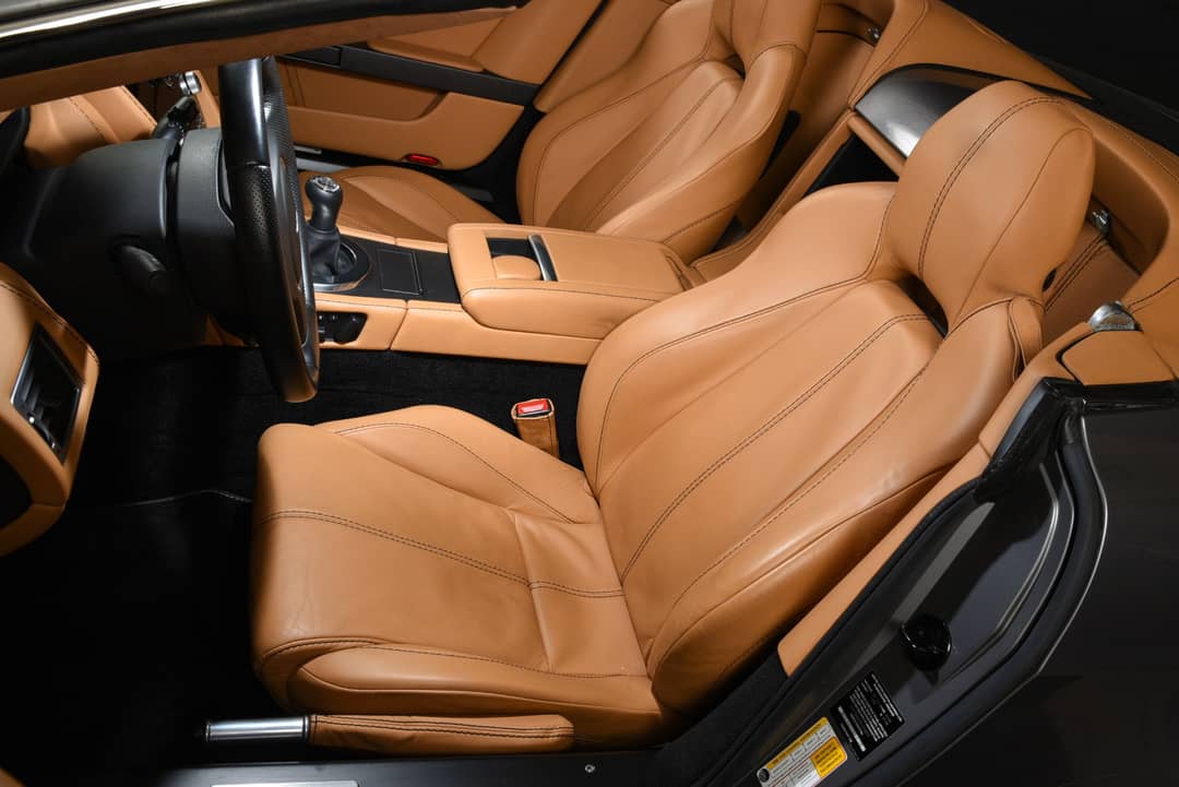 2011 Aston Martin V8 Vantage Roadster — photo 6