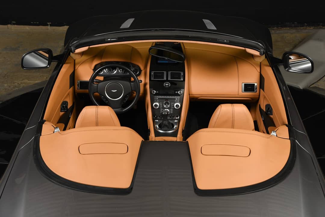 2011 Aston Martin V8 Vantage Roadster — photo 10