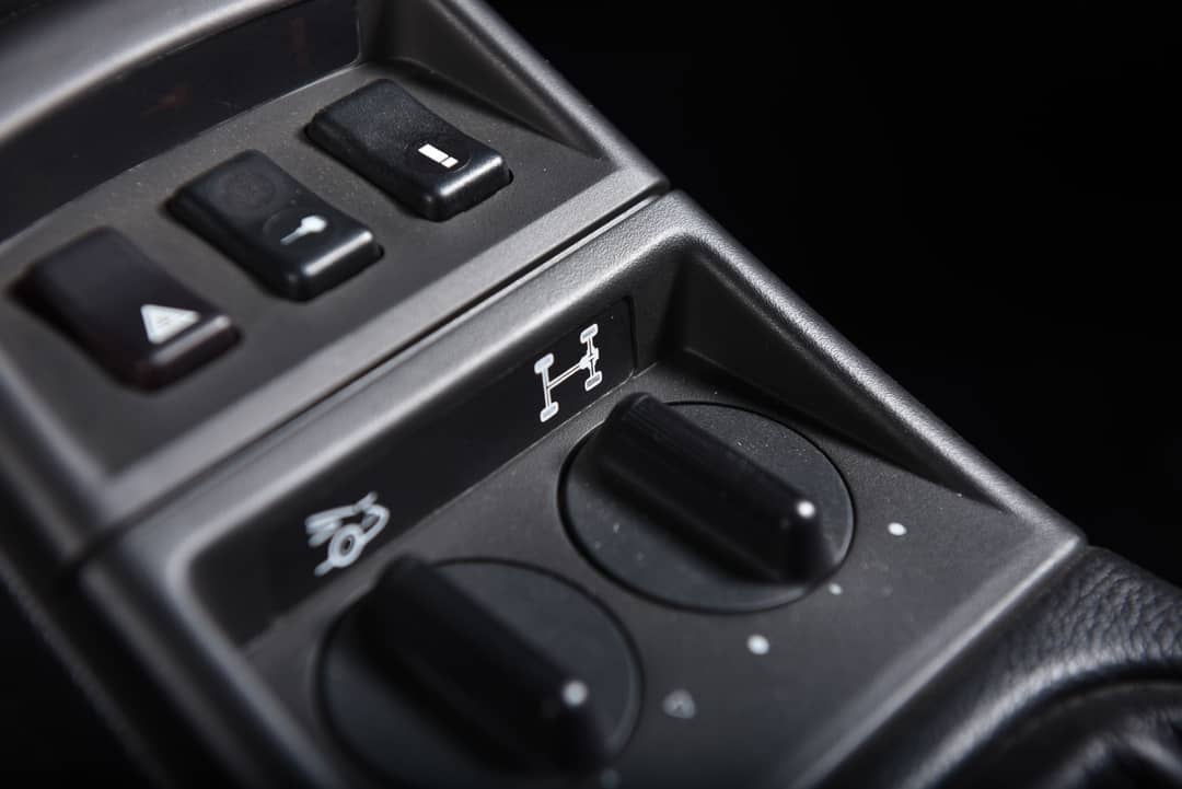 1990 Porsche 911 Carrera 4 — photo 10