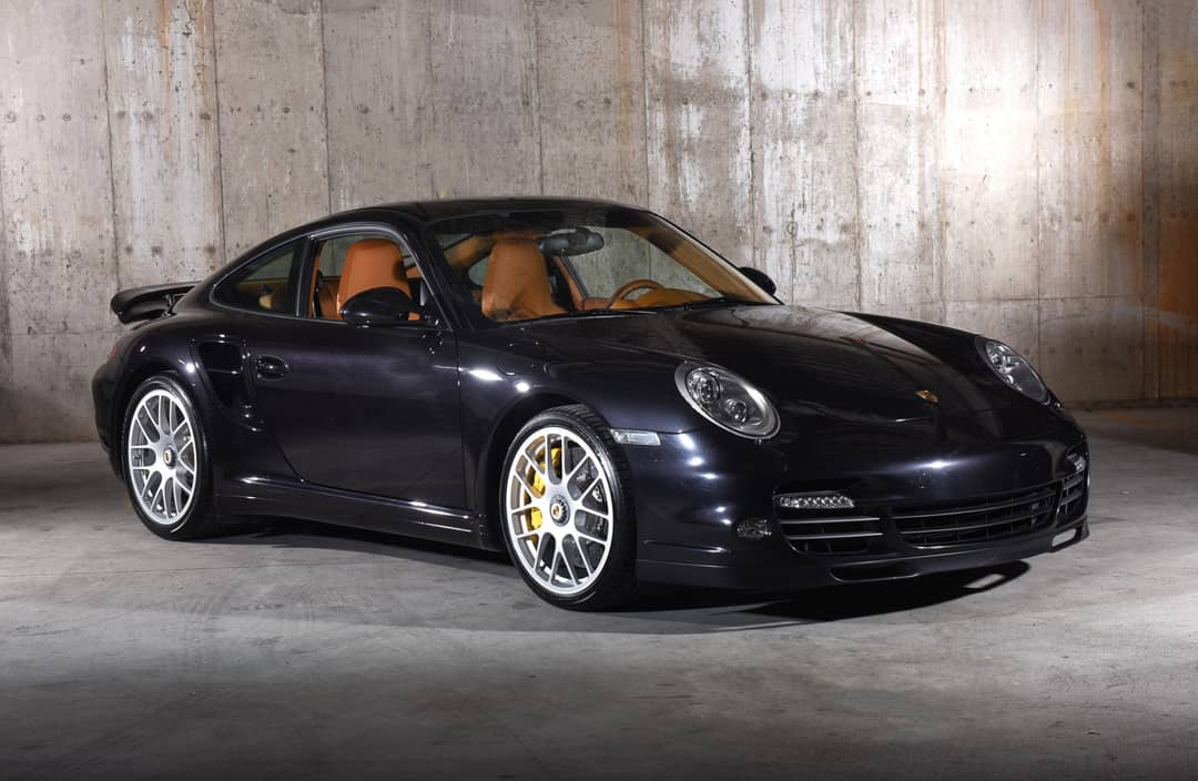 2011 Porsche 911 Turbo S — photo 2