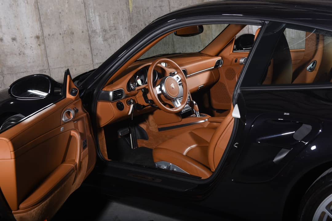 2011 Porsche 911 Turbo S — photo 17
