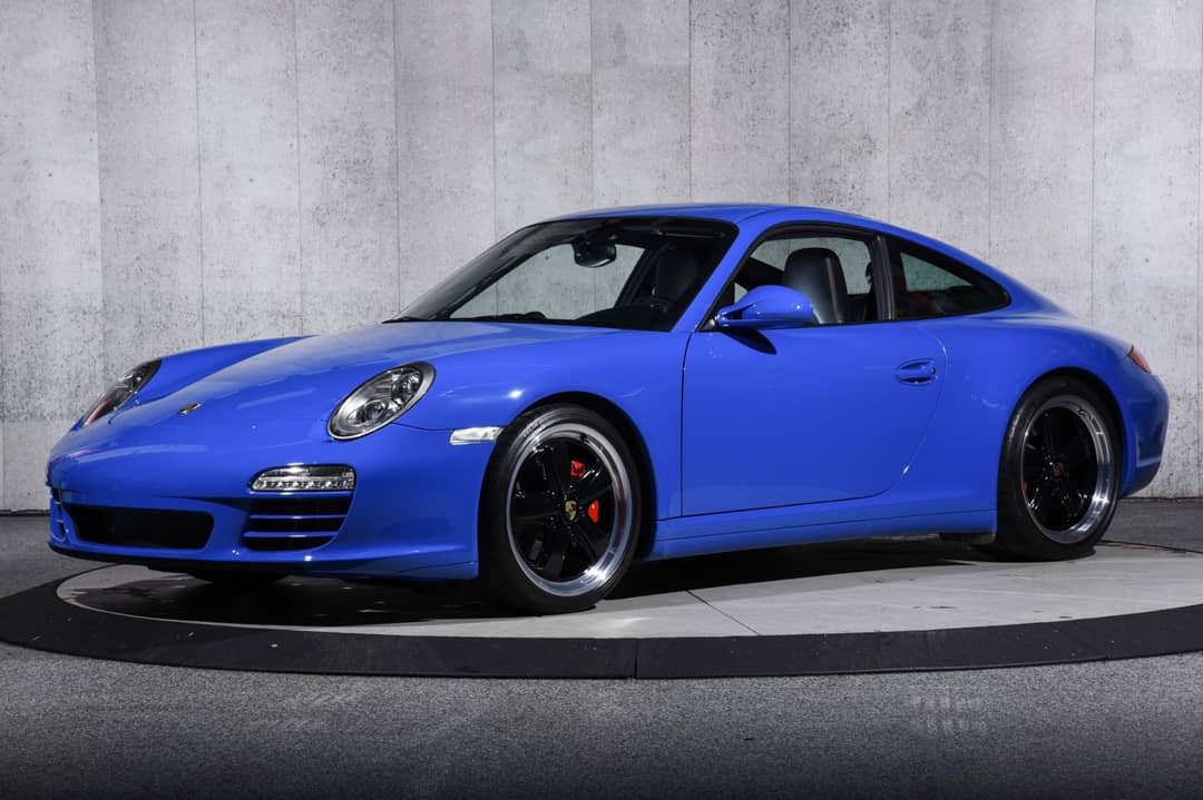 2011 Porsche 911 Carrera 4S — photo 2