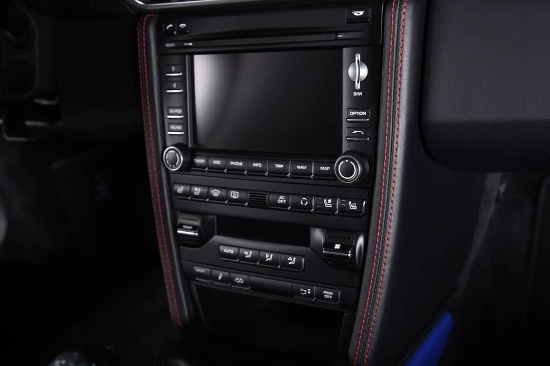 2011 Porsche 911 Carrera 4S — photo 20