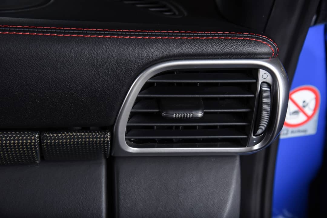 2011 Porsche 911 Carrera 4S — photo 21
