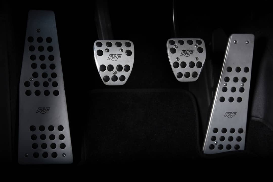 2011 Porsche 911 Carrera 4S — photo 28