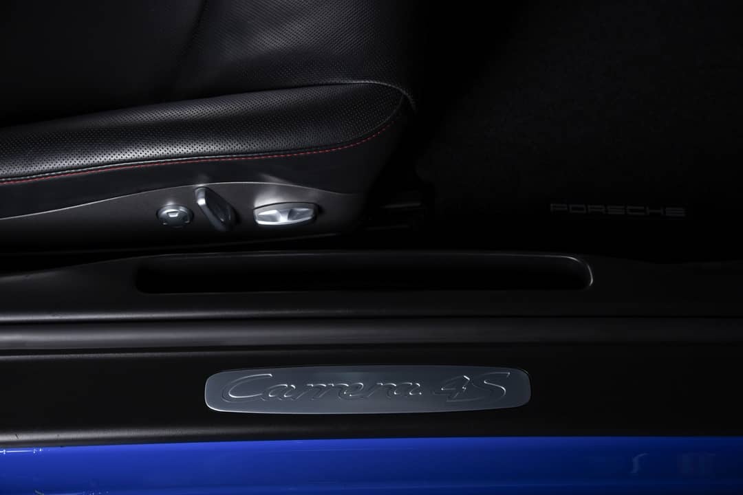2011 Porsche 911 Carrera 4S — photo 33